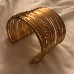 Gold cuff bracket